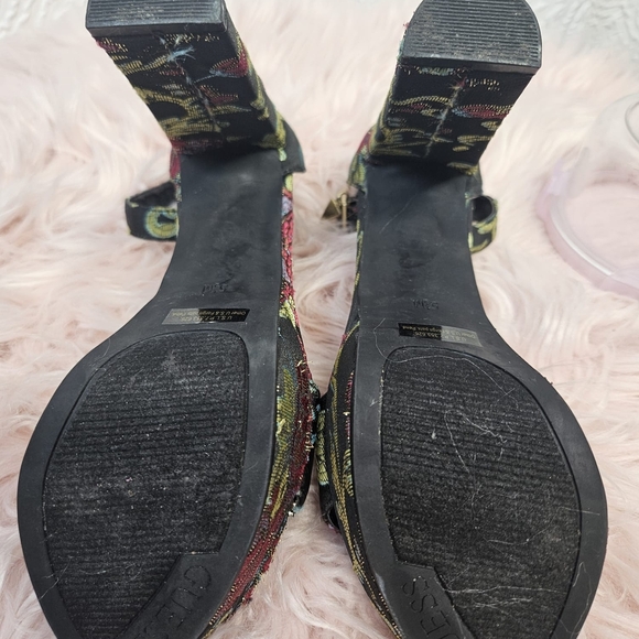 Guess Black Heels with Ankle Strap and Open Toe - Picture 4 of 5